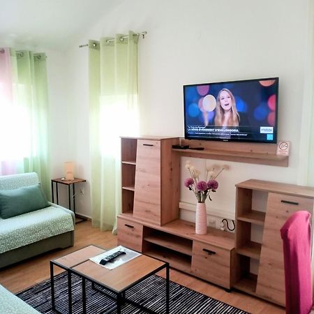 Apartmani Alma Póla Kültér fotó