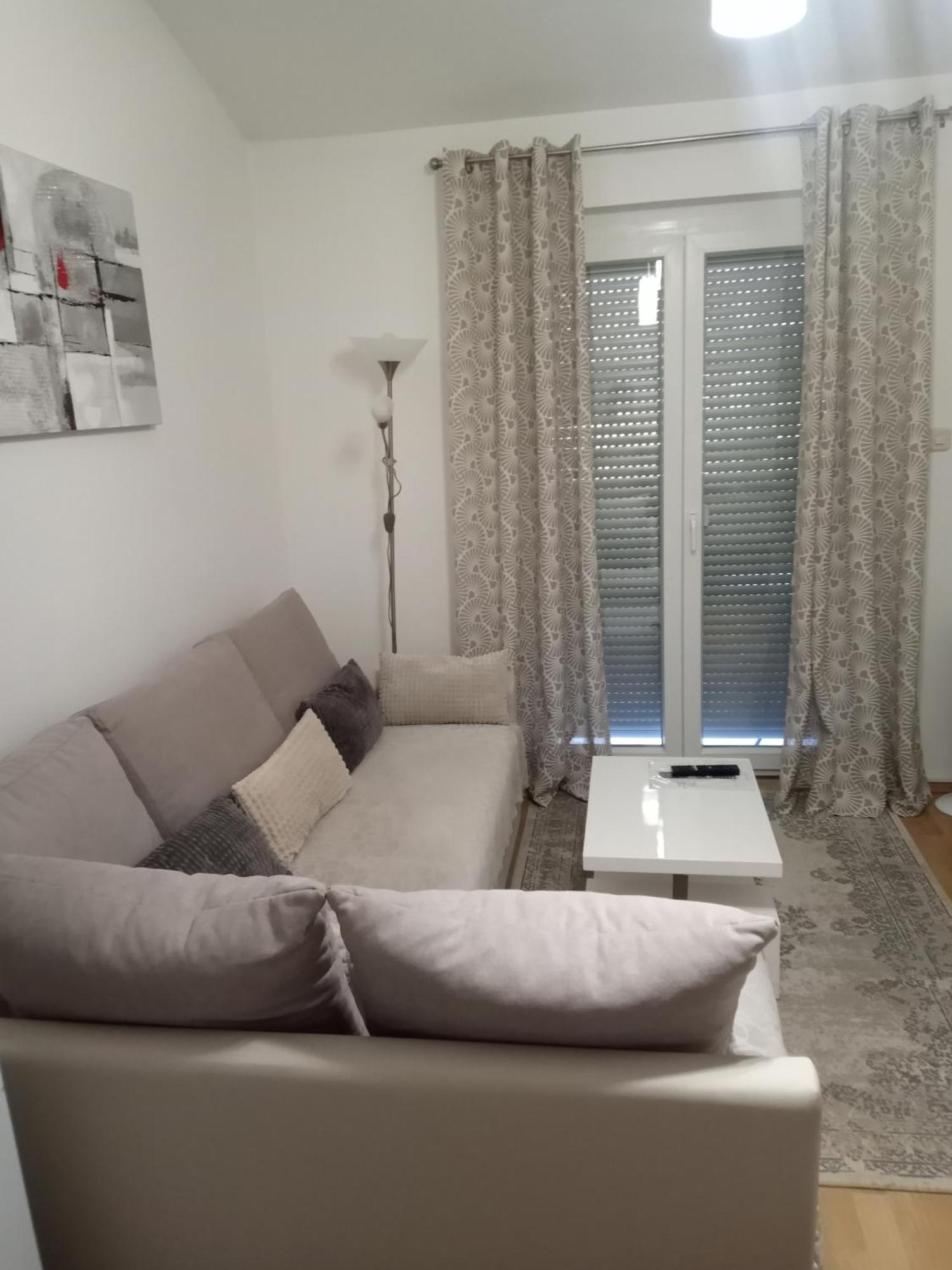 Apartmani Alma Póla Kültér fotó