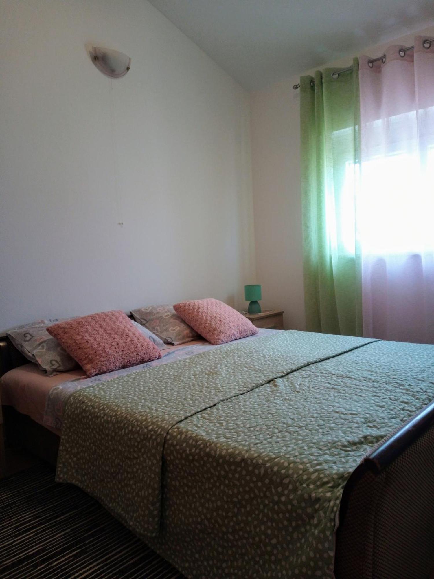 Apartmani Alma Póla Kültér fotó