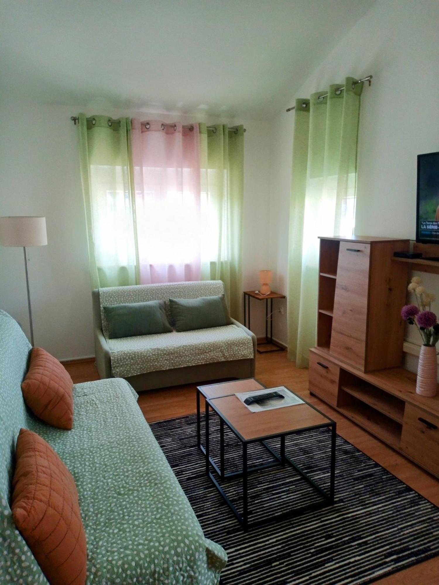 Apartmani Alma Póla Kültér fotó